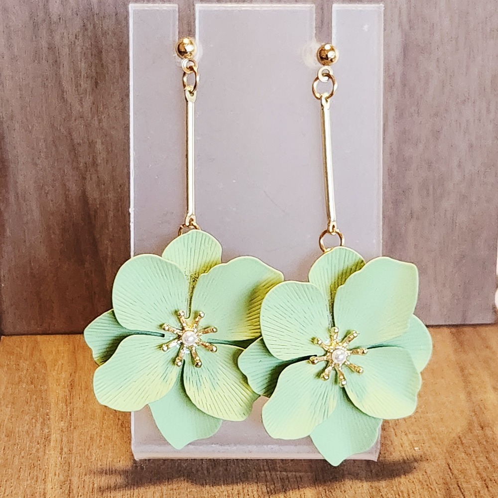 Matte Mint Green Flower Drop Earrings Gold Tone Floral Dangle Faux Pearl Post